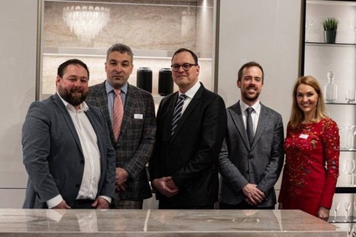 Schmidt entame une nouvelle ère avec son premier magasin en Lettonie