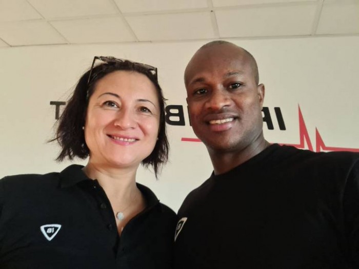 De l'art martial au bien-être : Caline et Watson Rajoelitsiory transforment l'électrostimulation